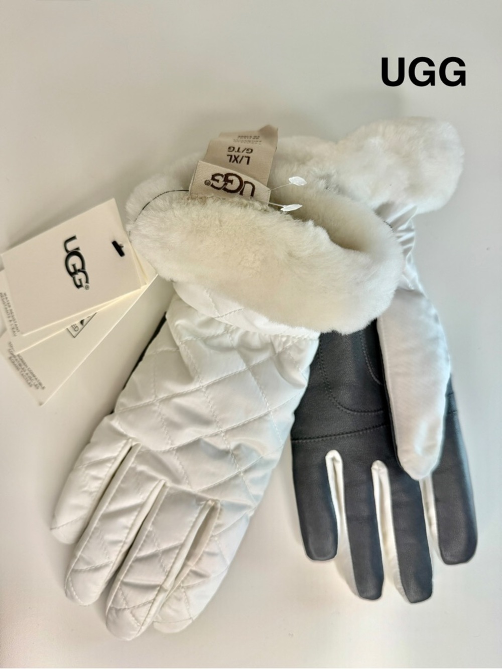 New UGG Women Large/XL White Quilted Touch Screen Sheepskin Cuff Gloves MSRP $85
